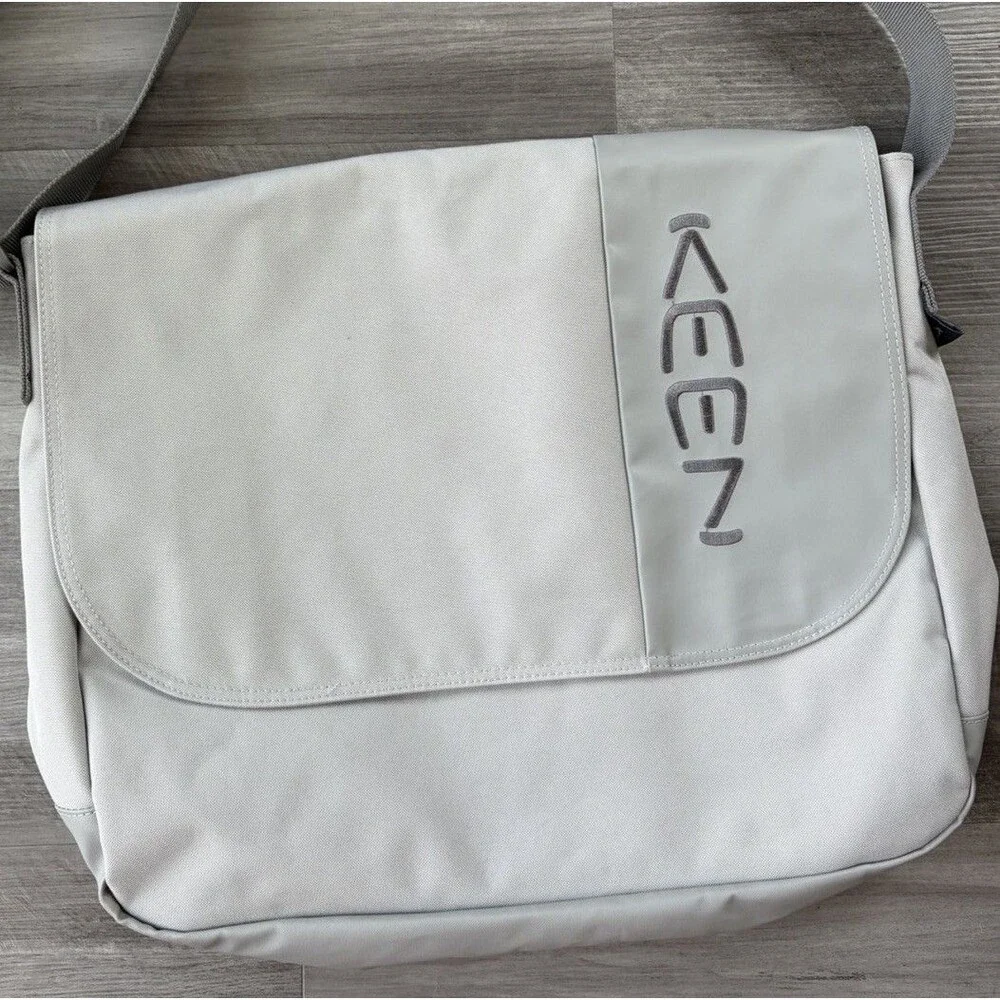 KEEN Hybrid Transport Messenger Bag Gray Nylon Crossbody Laptop Commuter 13x15.5